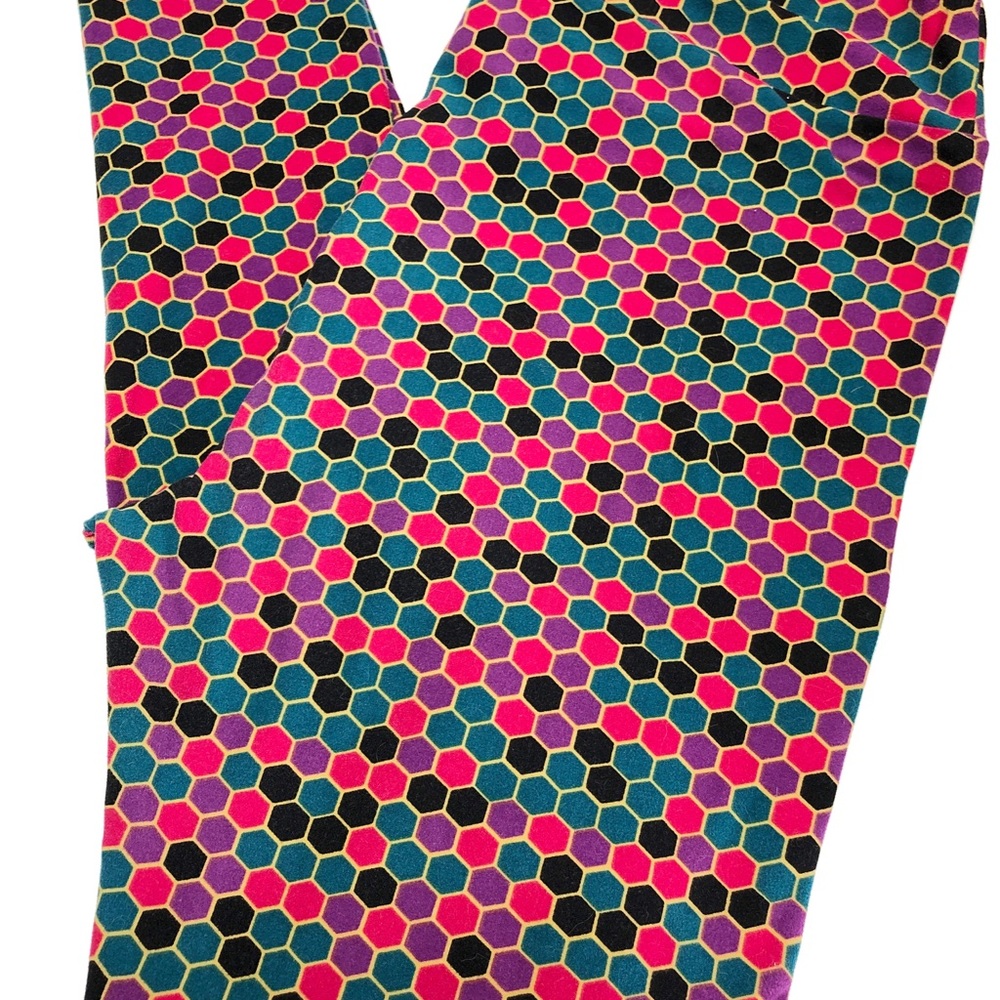 LuLaRoe Tall & Curvy Leggings